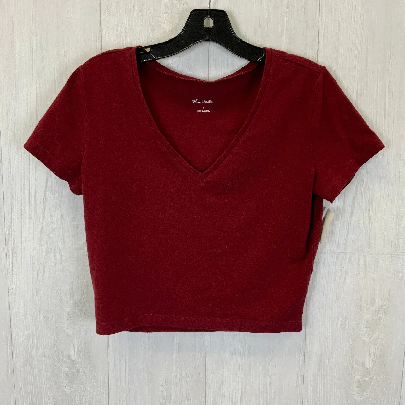 Top Short Sleeve Basic By Wild Fable In Red, Size: L