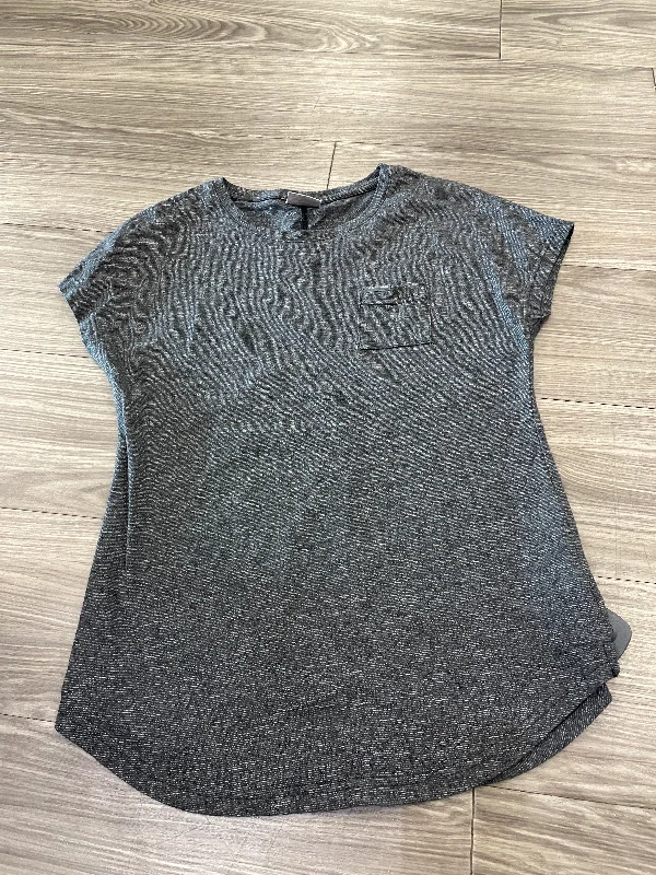 Top Short Sleeve By Columbia In Grey, Size: M