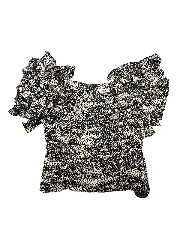 Top Short Sleeve By Zara In Animal Print, Size: S