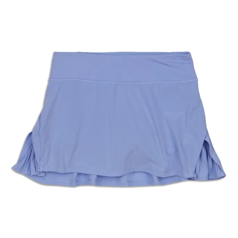Relaxed Looks Play Off The Pleats Skirt - Resale